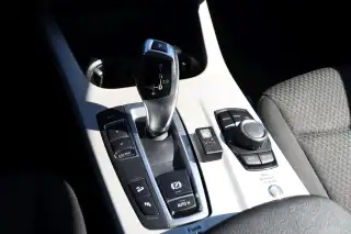 Vehicle image thumbnail, number 12