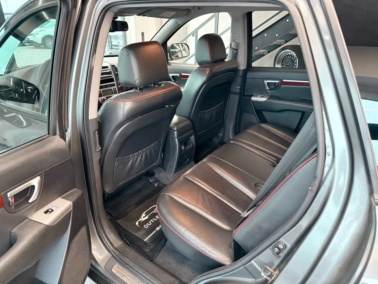 Vehicle image, number 9