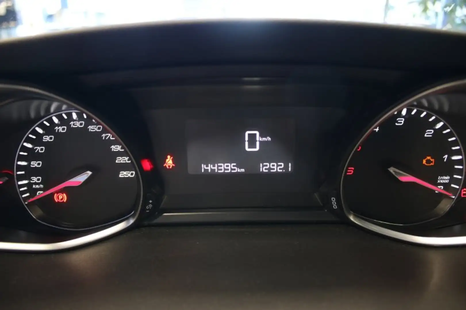 Vehicle image, number 14