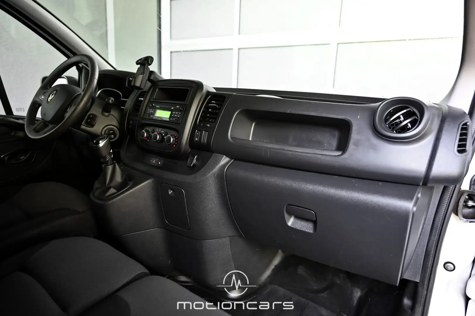 Vehicle image, number 9