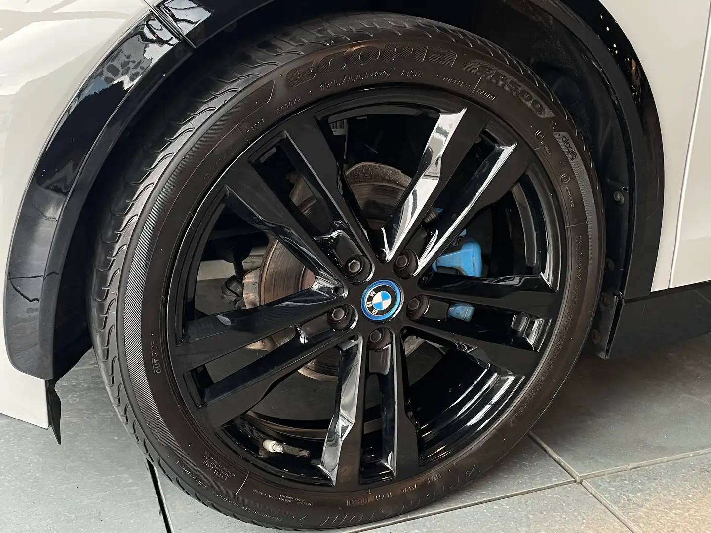 Vehicle image, number 8