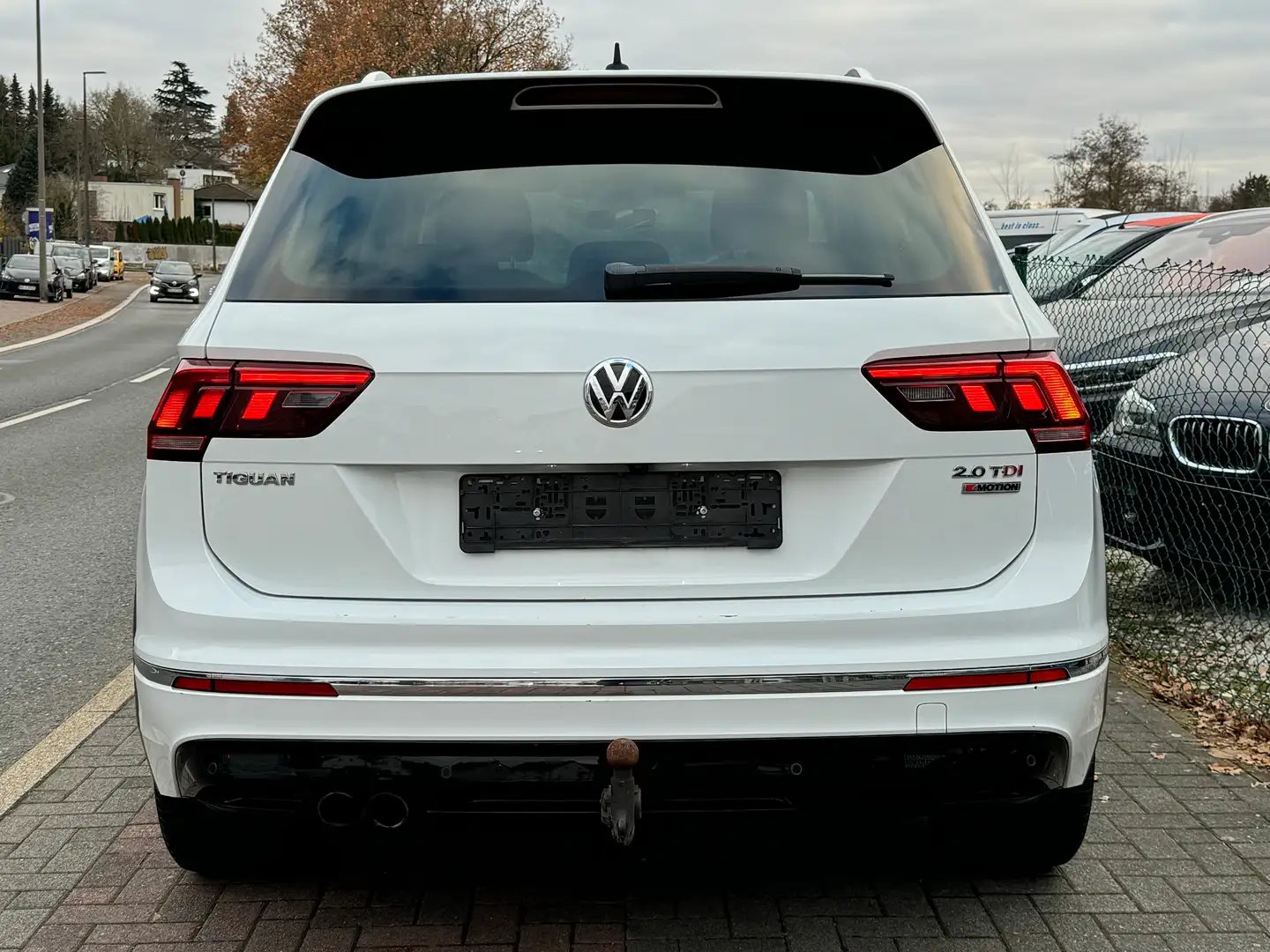 Vehicle image, number 10