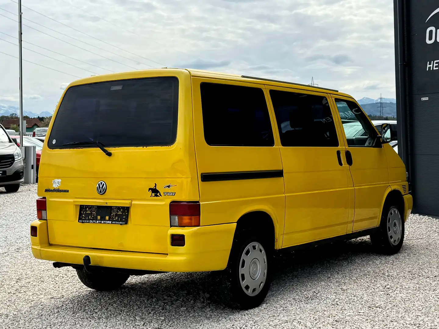 Vehicle image, number 7