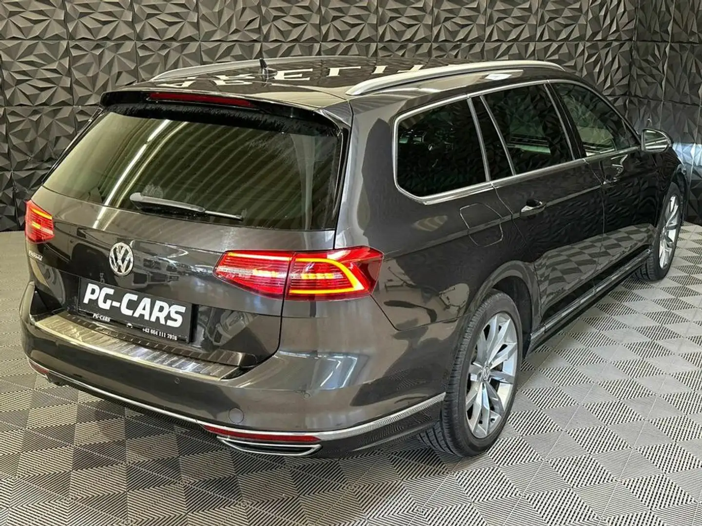 Vehicle image, number 5
