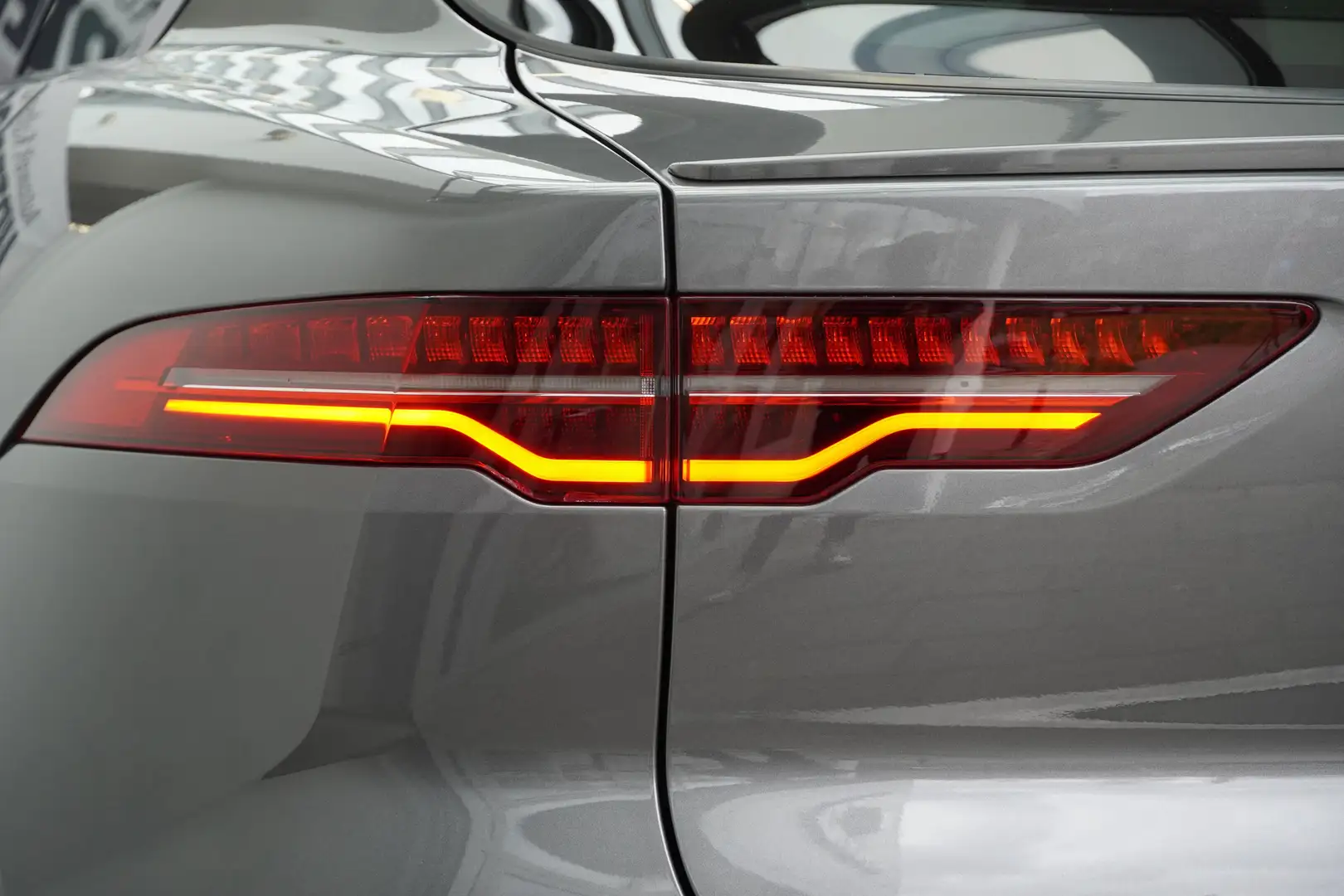 Vehicle image, number 12