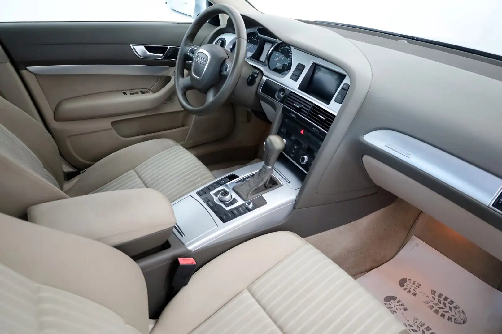 Vehicle image, number 3