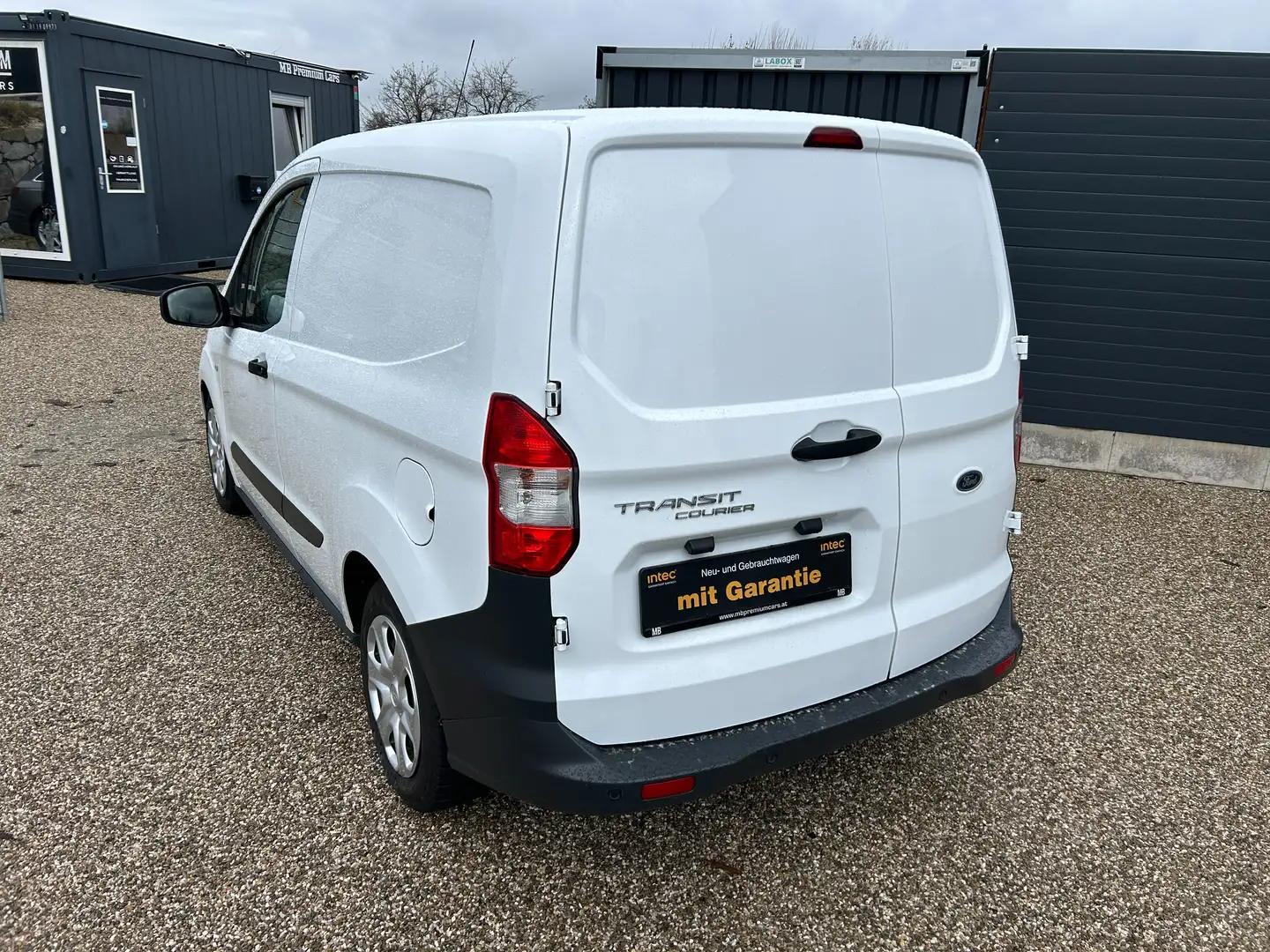 Vehicle image, number 11