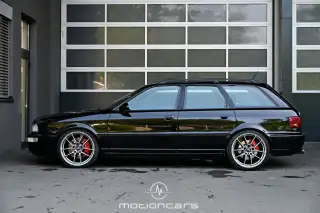 Vehicle image thumbnail, number 7