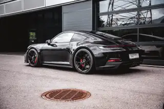 Vehicle image thumbnail, number 3