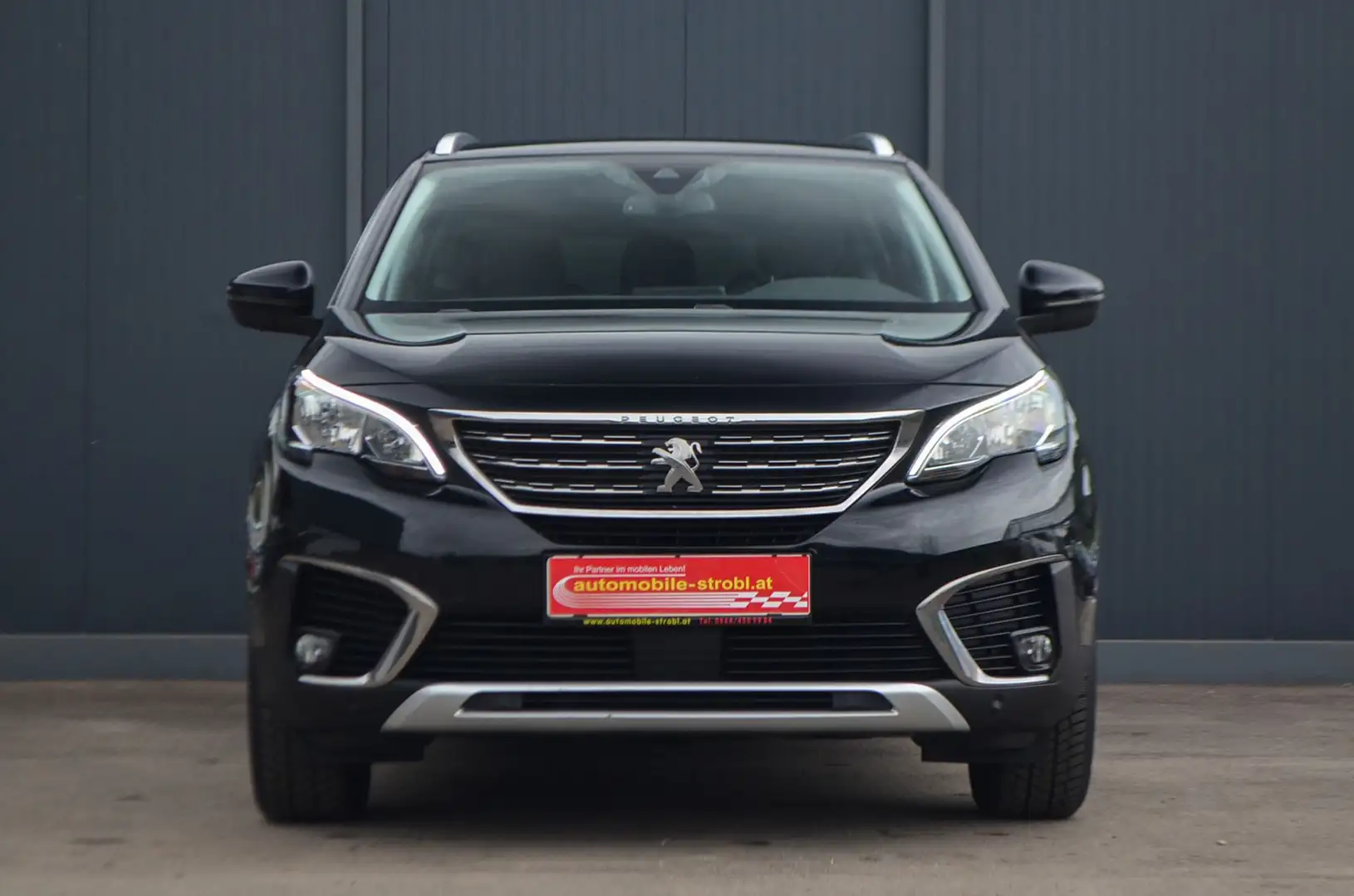 Vehicle image, number 2