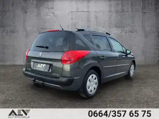 Vehicle image thumbnail, number 4