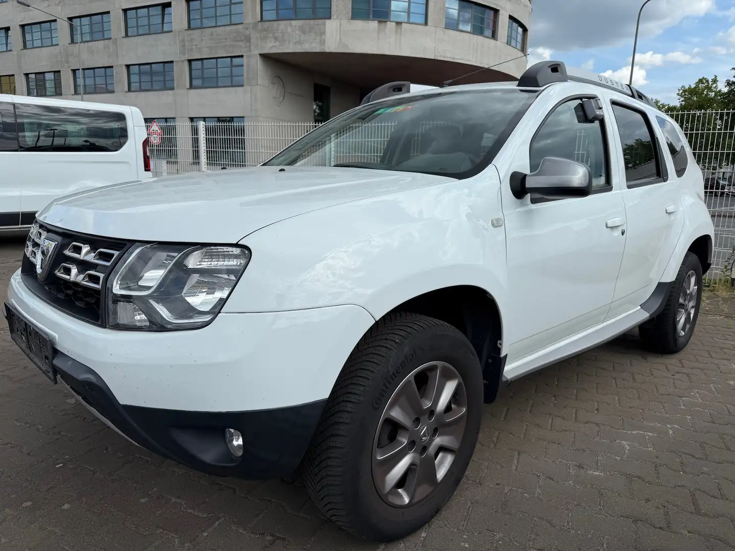 Vehicle image, number 3