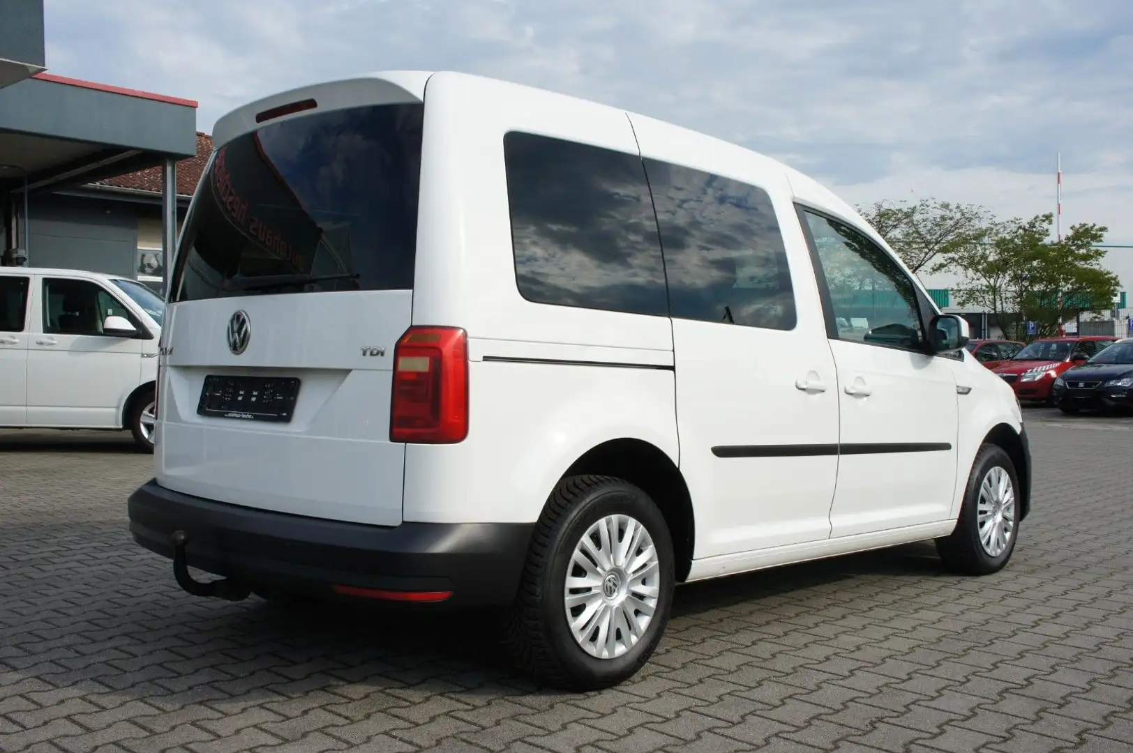 Vehicle image, number 8