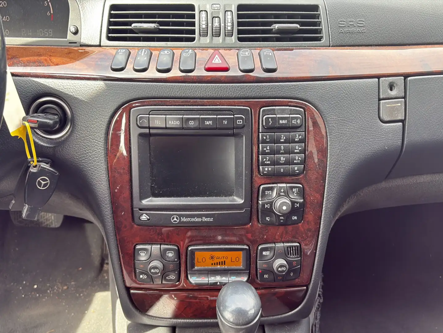 Vehicle image, number 16