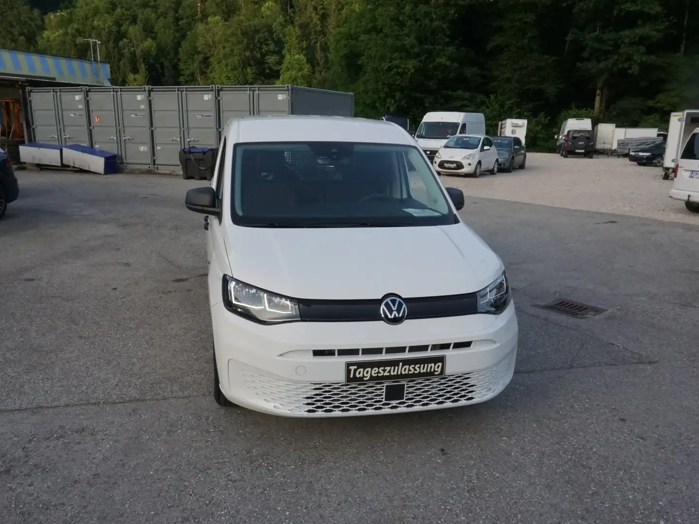 Vehicle image, number 13