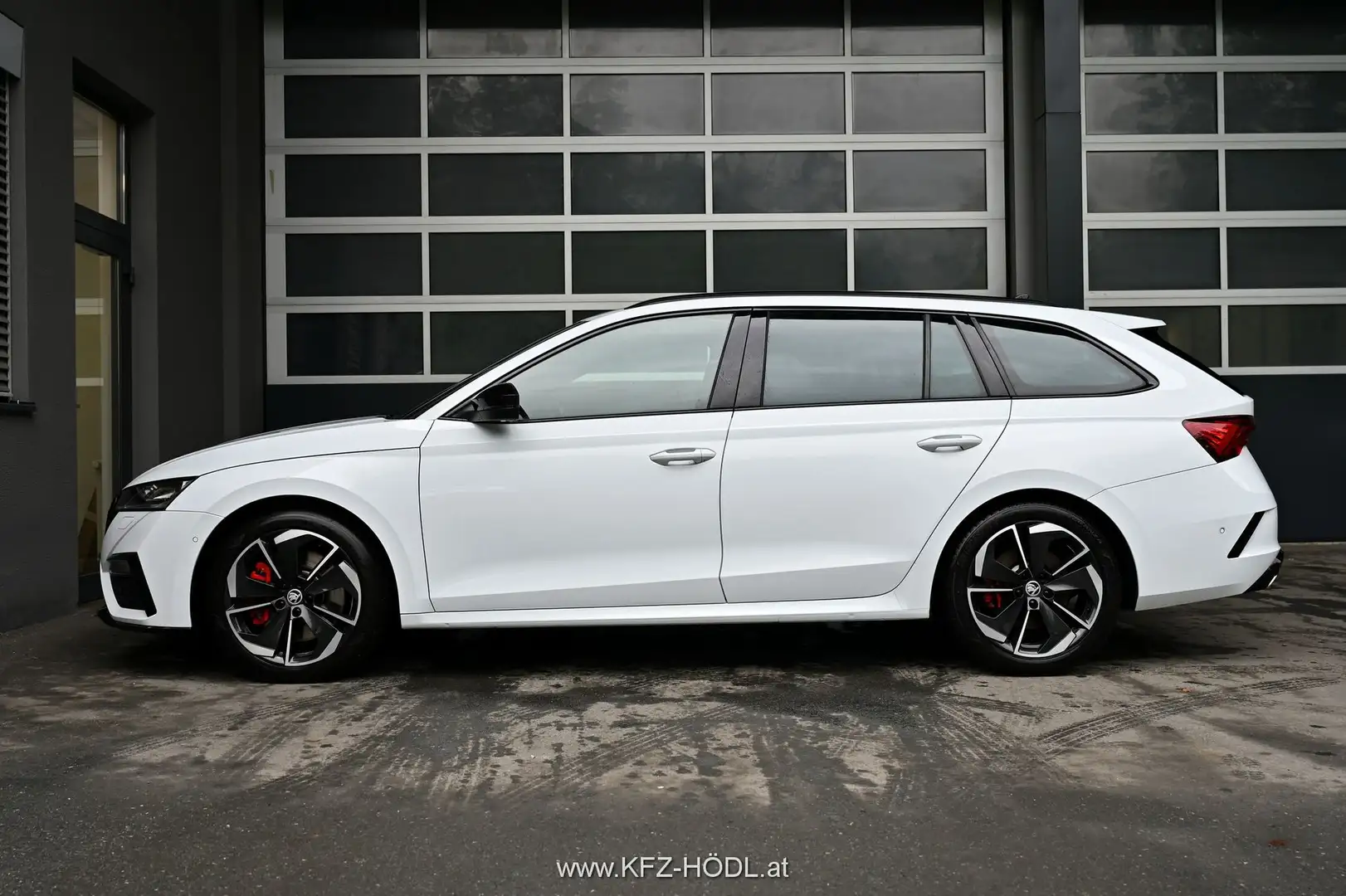 Vehicle image, number 6