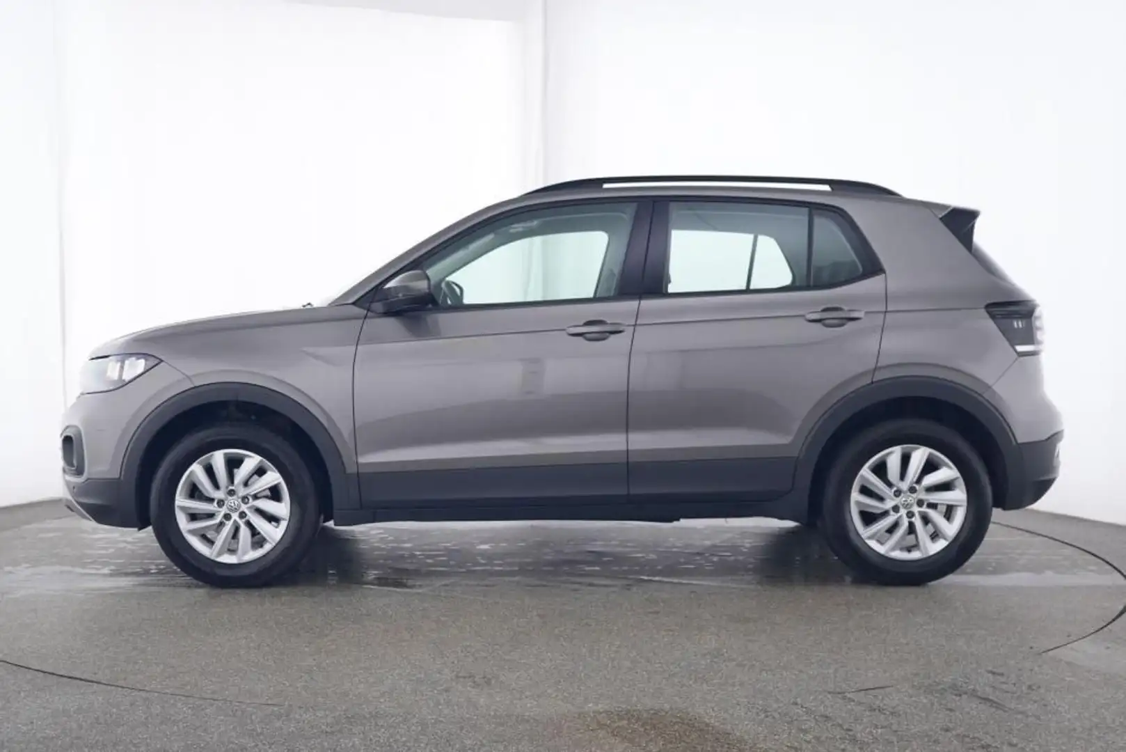 Vehicle image, number 6