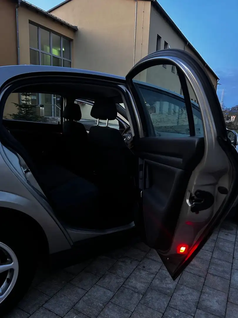 Vehicle image, number 18