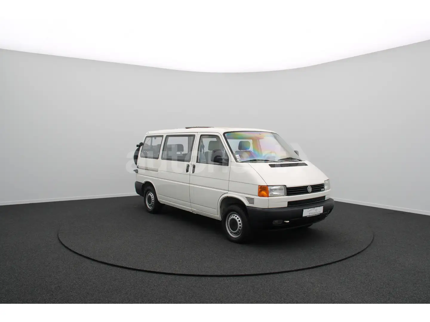 Vehicle image, number 12
