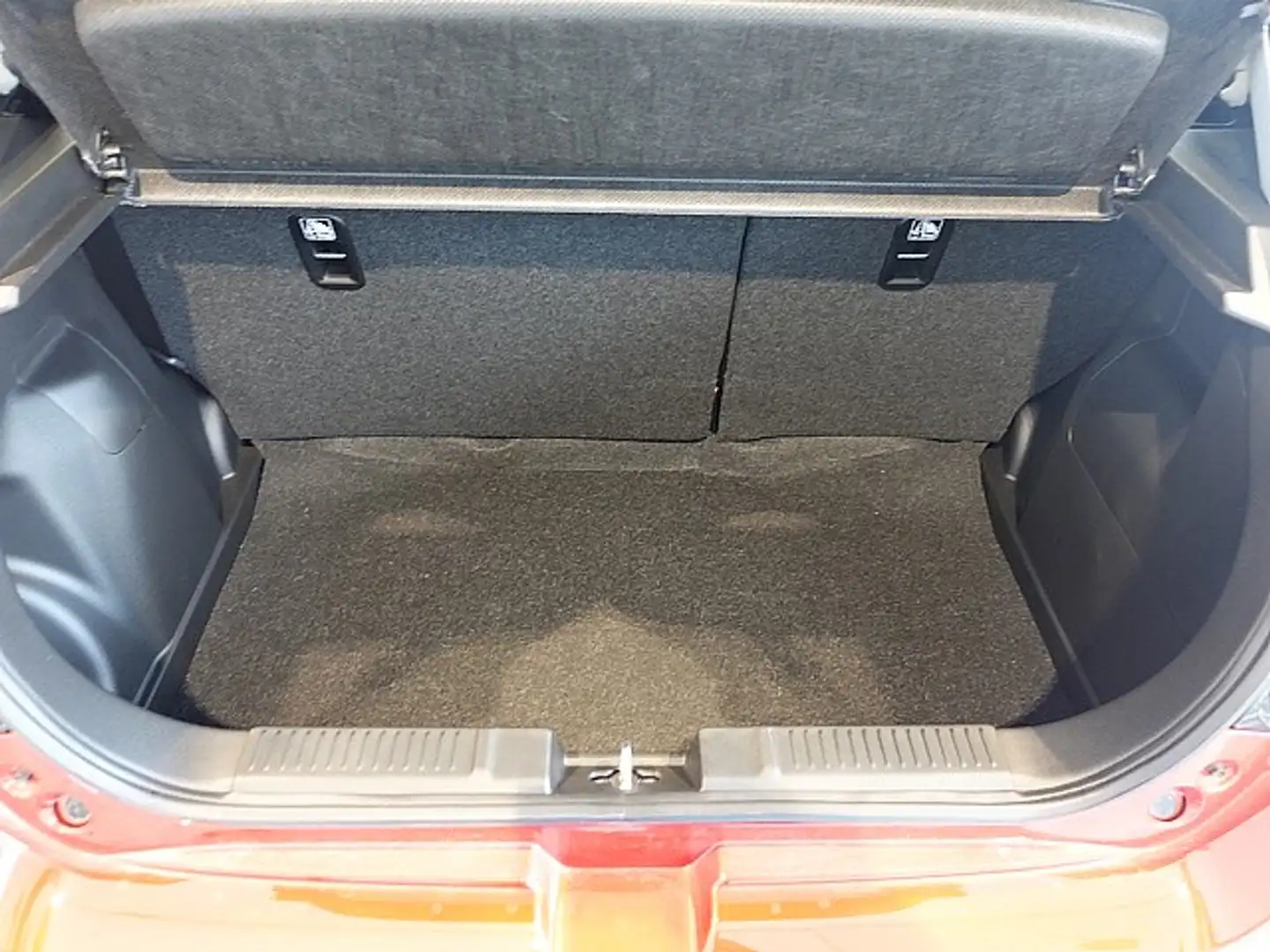 Vehicle image, number 9