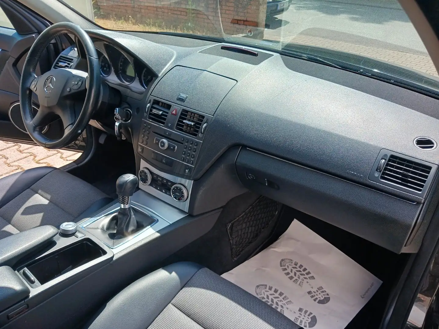 Vehicle image, number 2