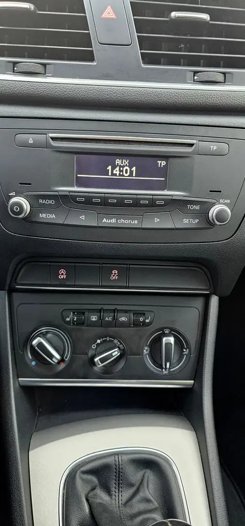 Vehicle image, number 10