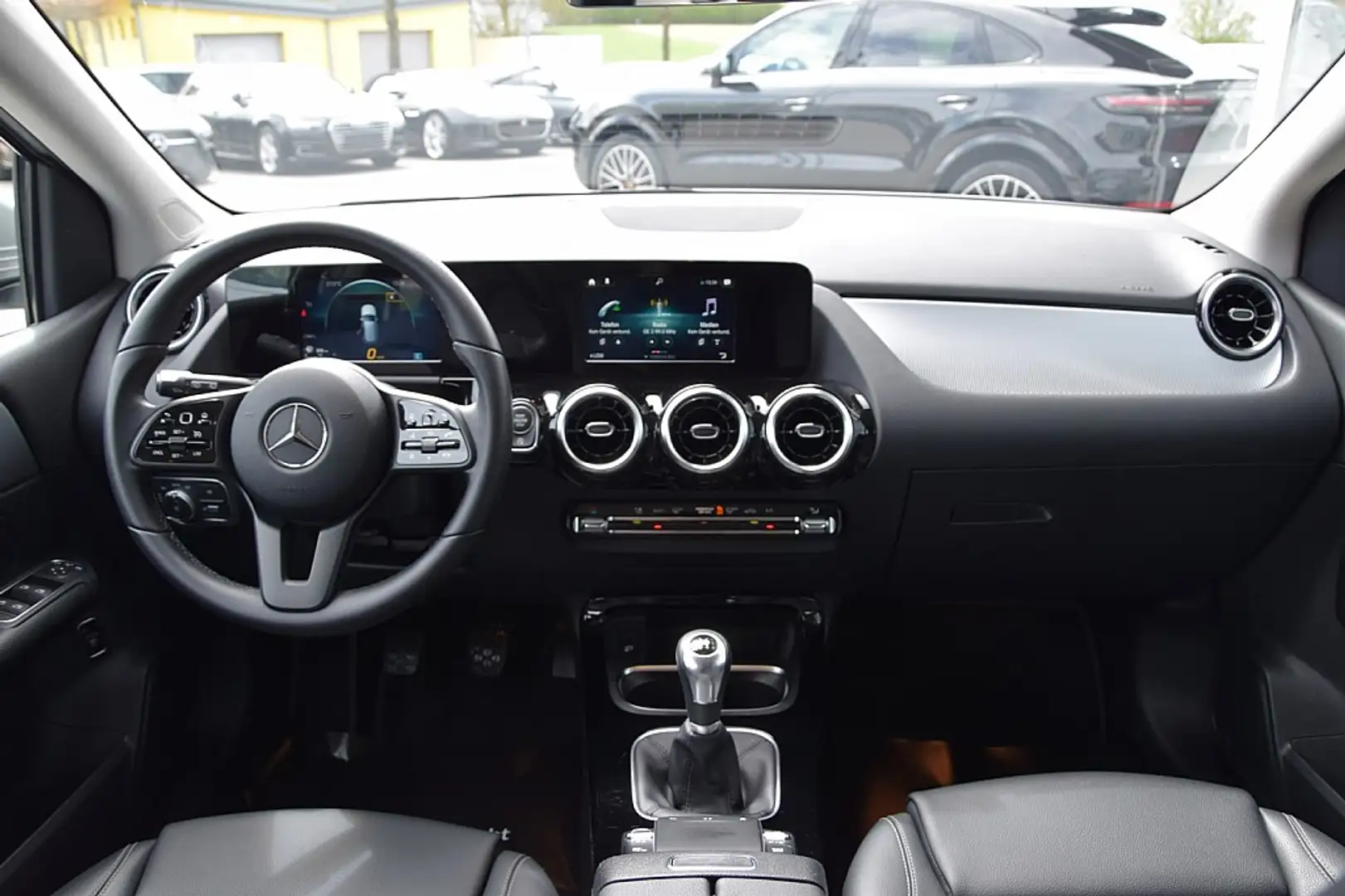 Vehicle image, number 5