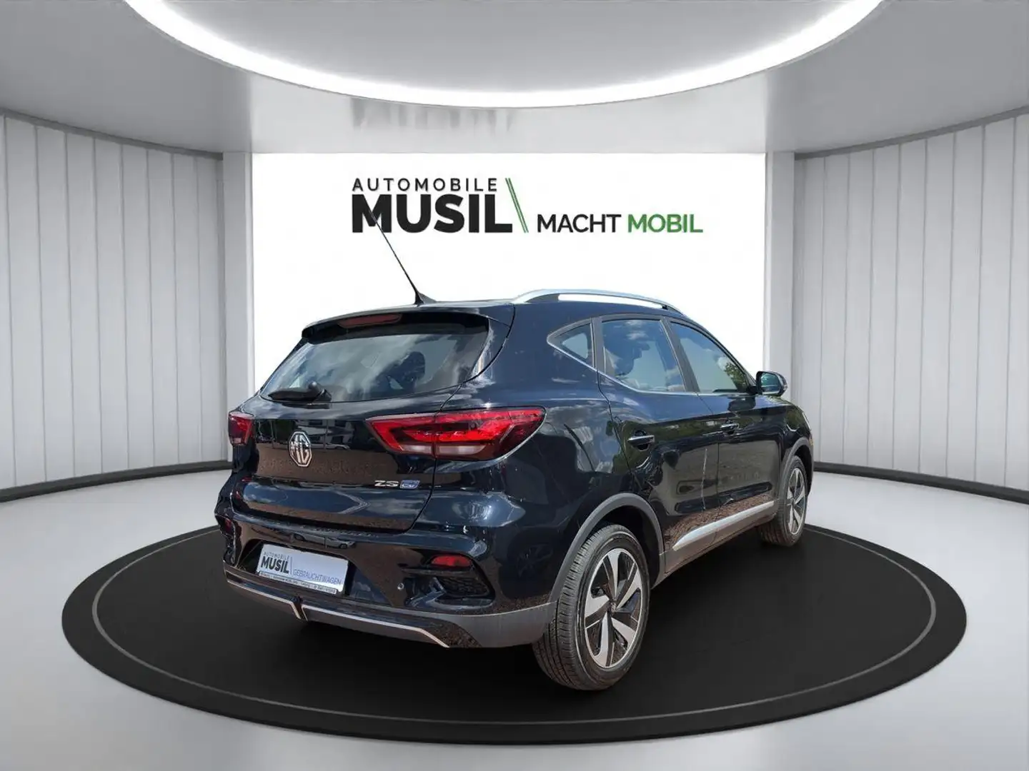 Vehicle image, number 4