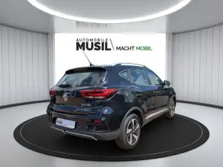 Vehicle image thumbnail, number 4