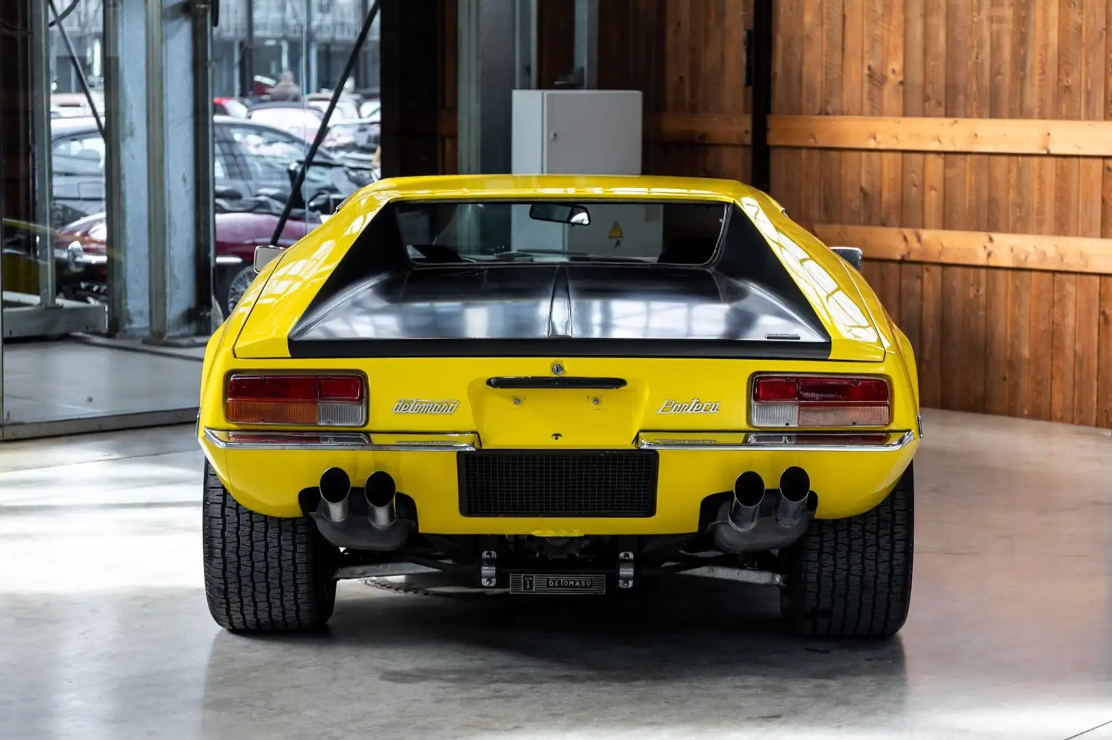 Vehicle image, number 4