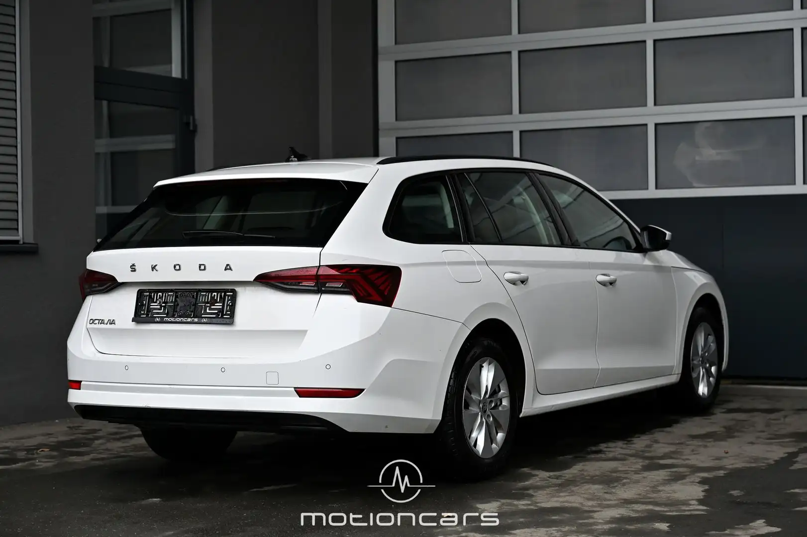 Vehicle image, number 2