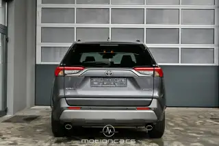 Vehicle image thumbnail, number 4