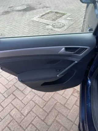 Vehicle image thumbnail, number 14