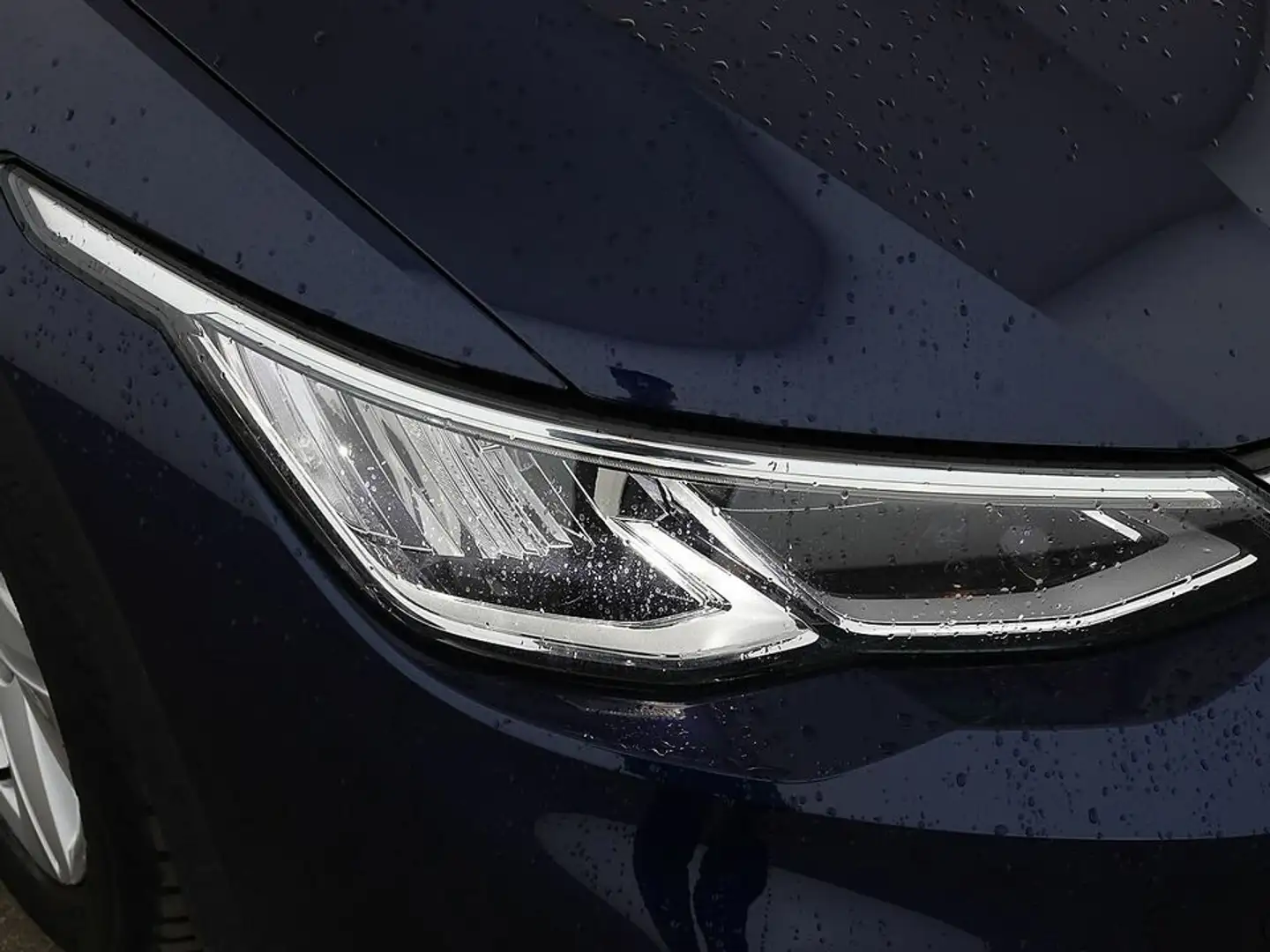 Vehicle image, number 9