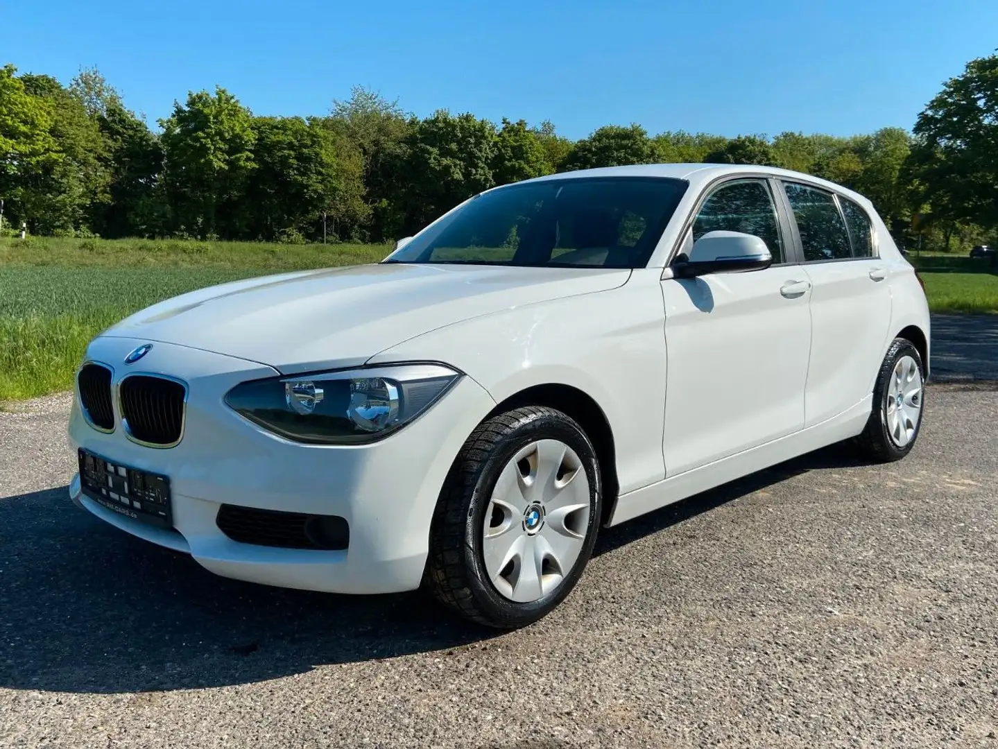 Vehicle image, number 1