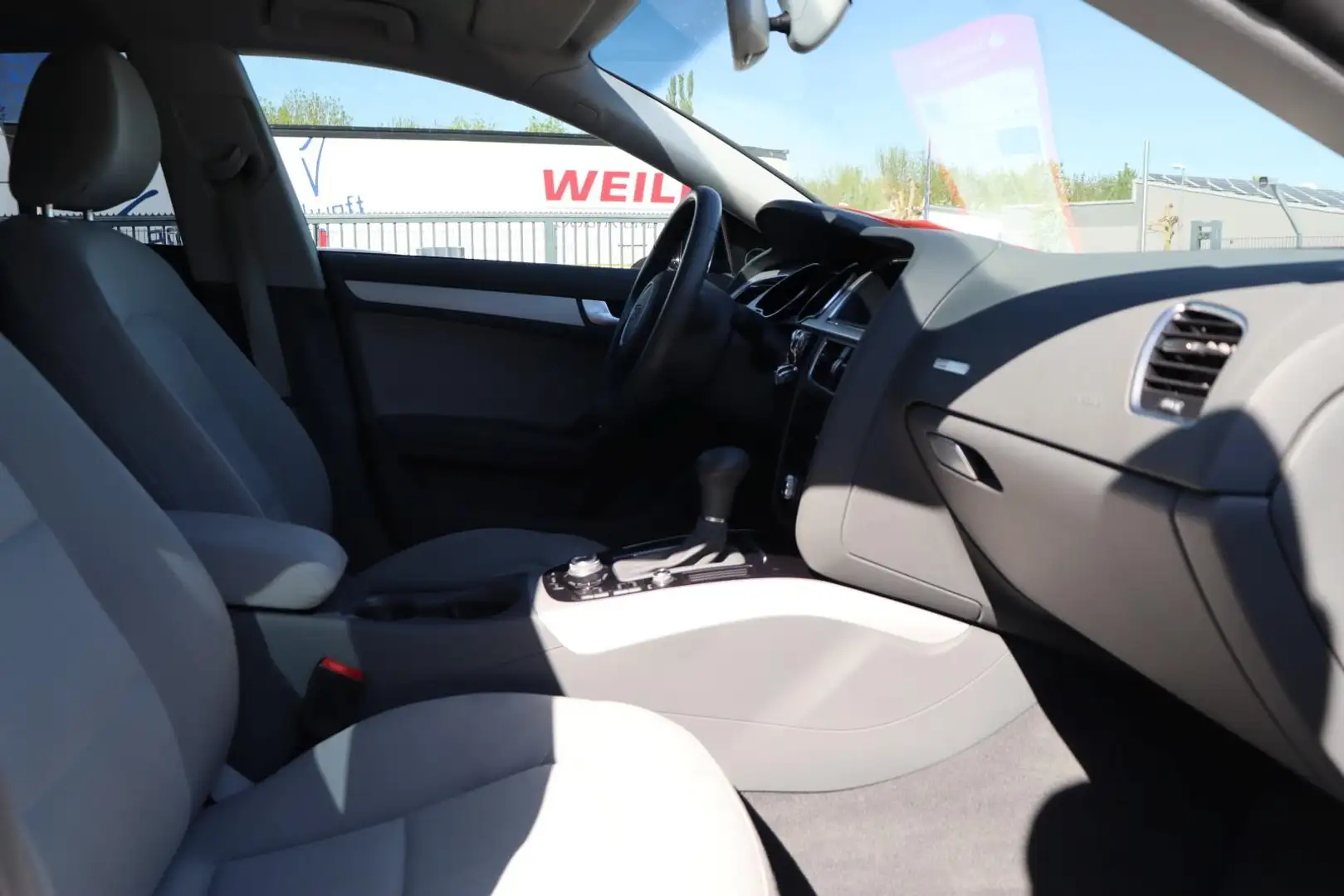 Vehicle image, number 9