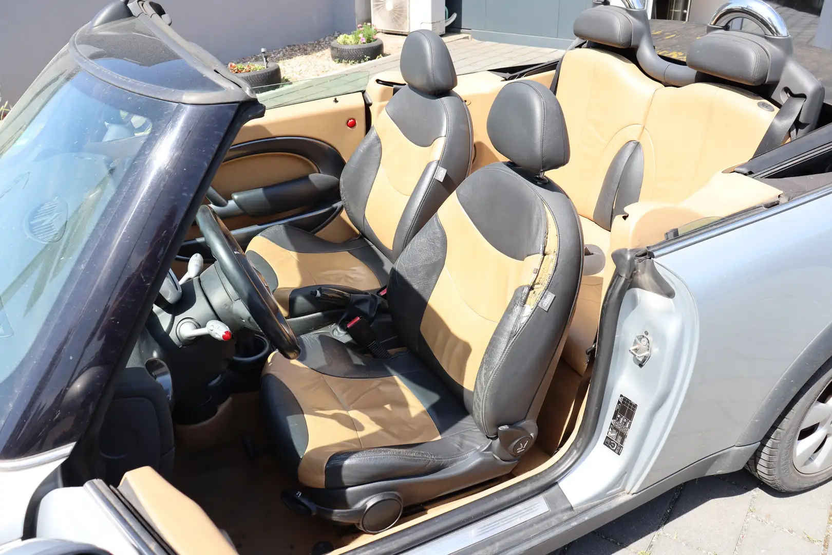 Vehicle image, number 8