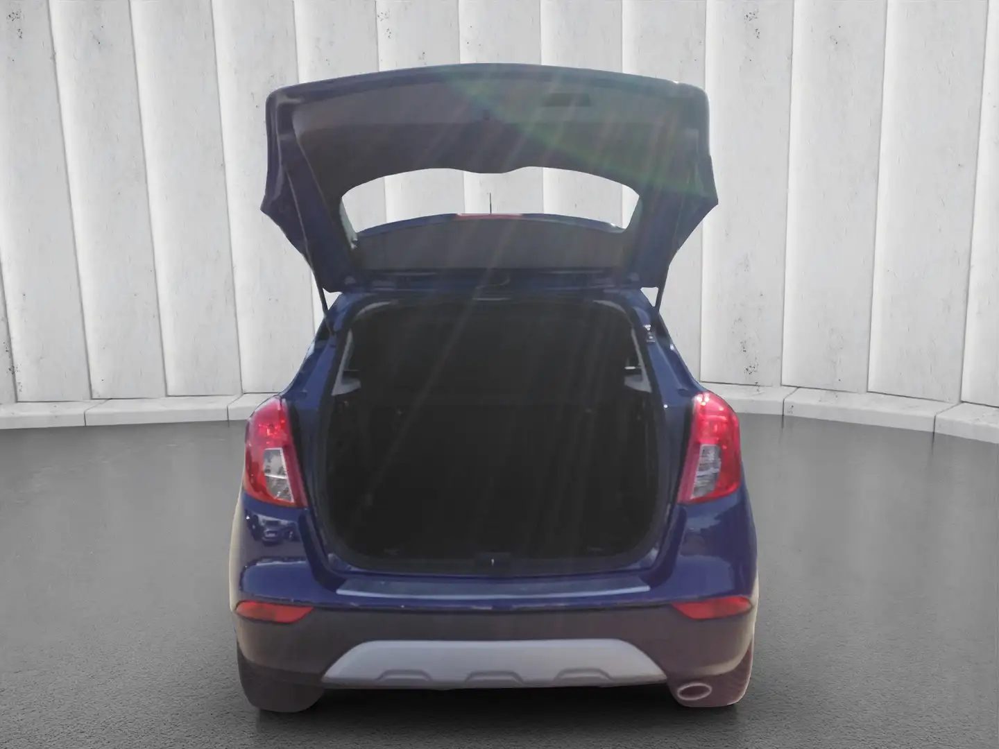 Vehicle image, number 10