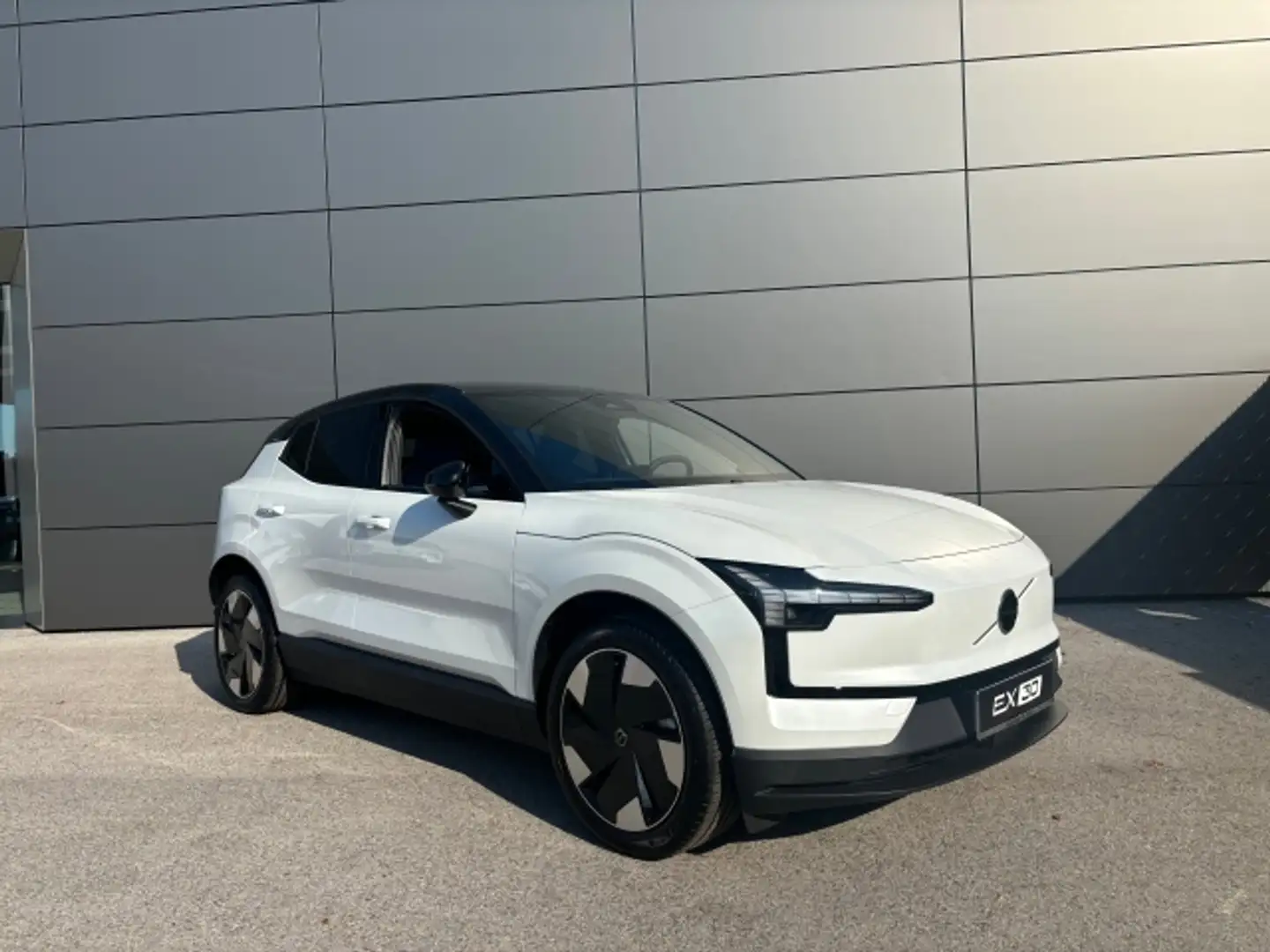 Vehicle image, number 1