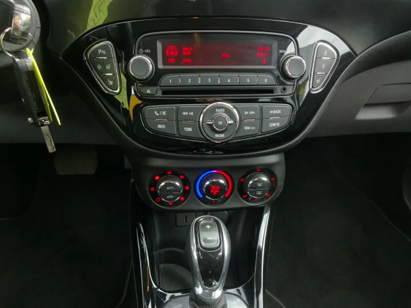 Vehicle image, number 19