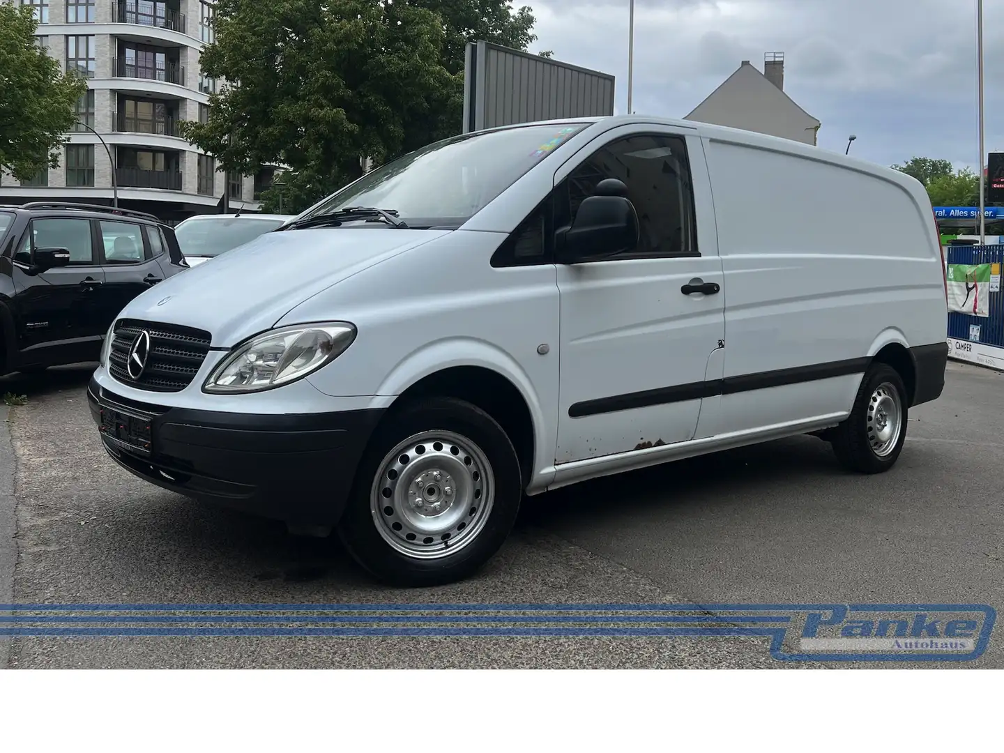 Vehicle image, number 17