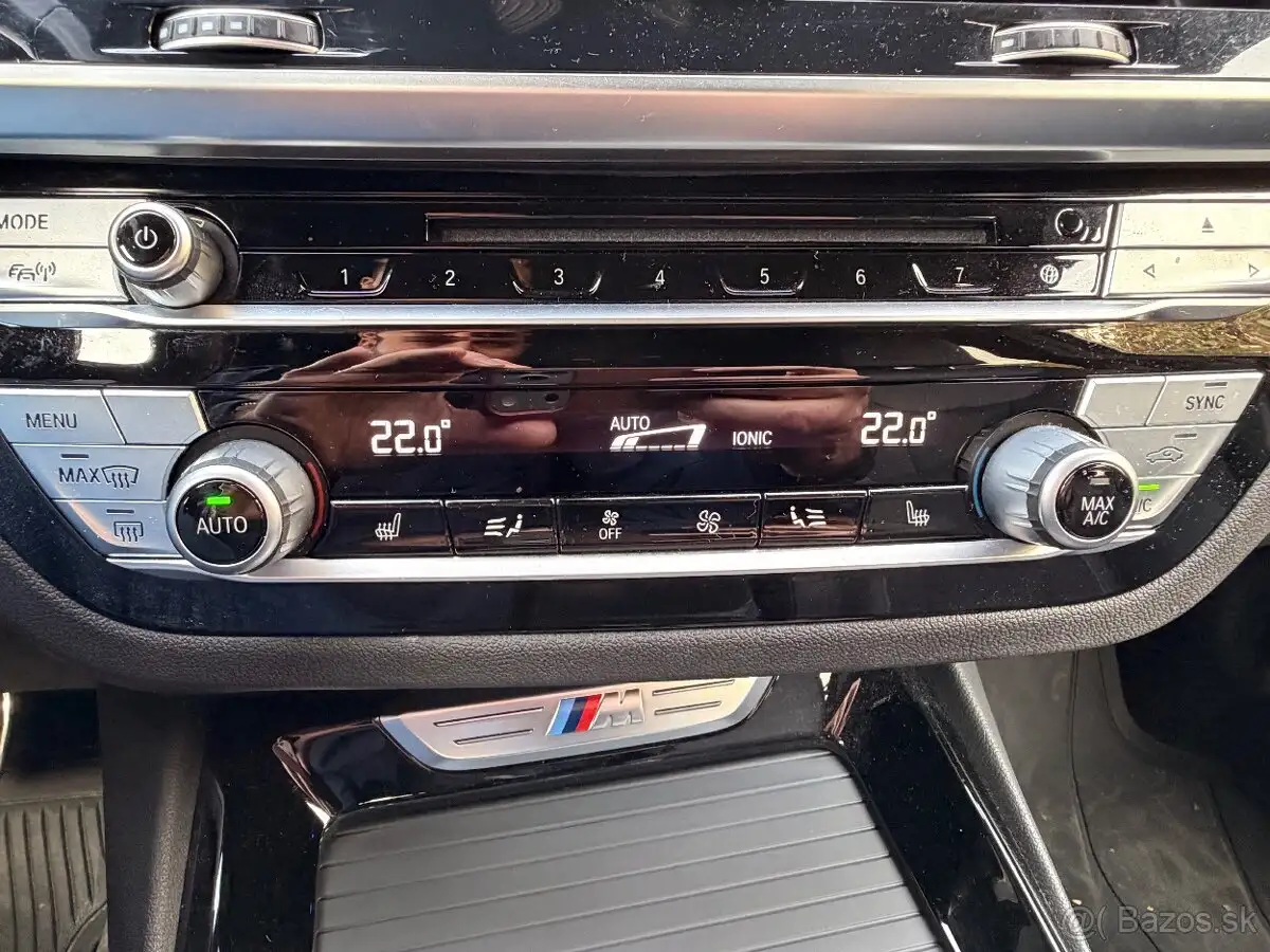 Vehicle image, number 11