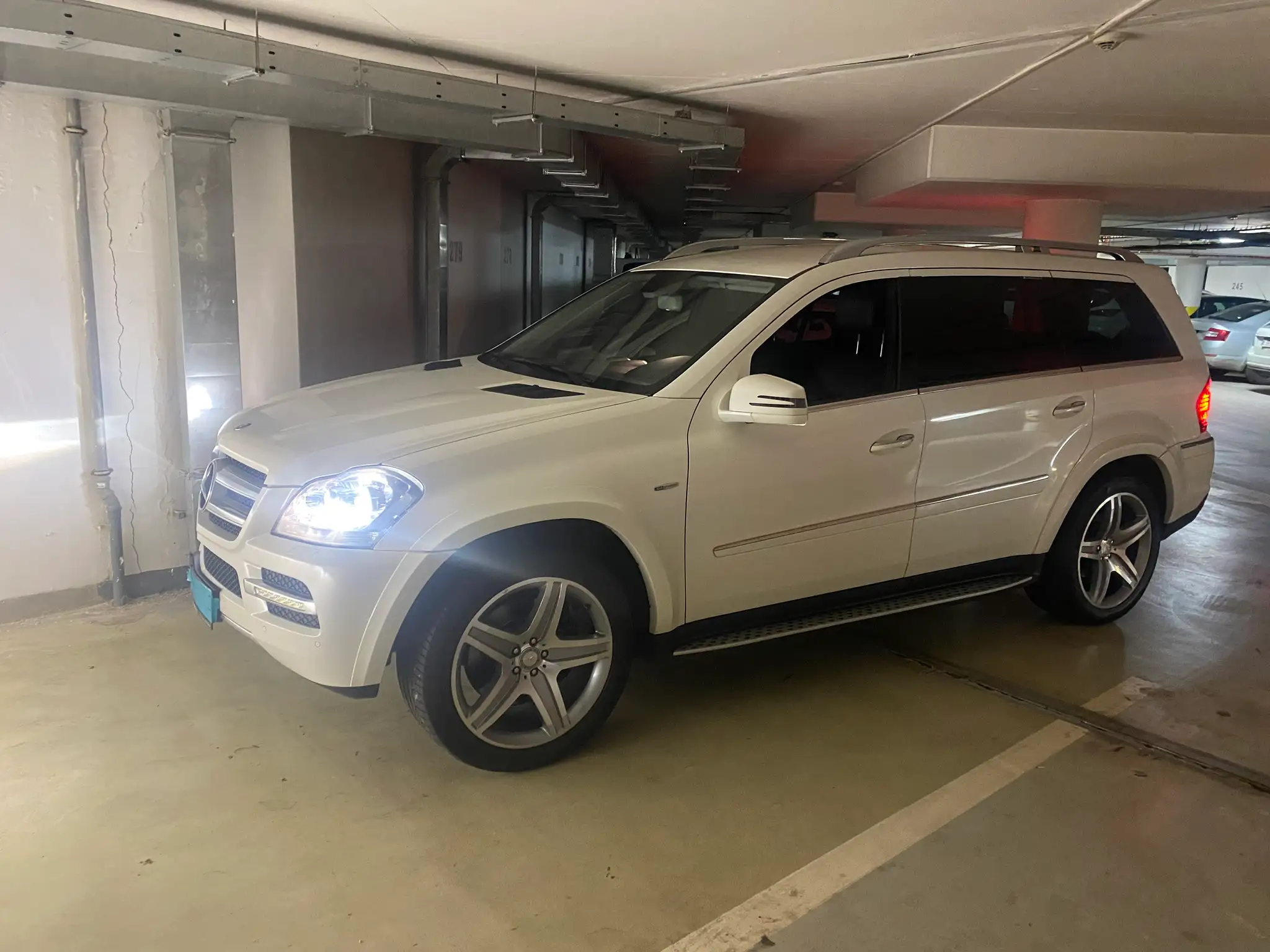Vehicle image, number 1