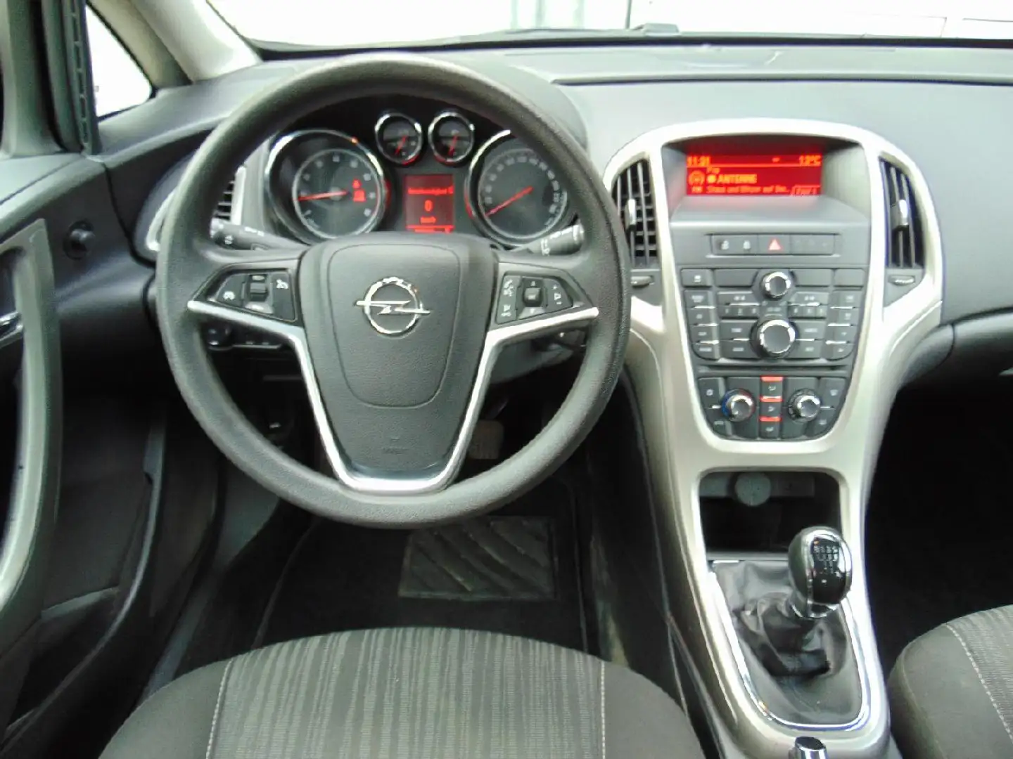 Vehicle image, number 10