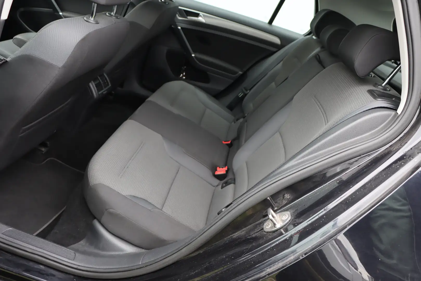 Vehicle image, number 11