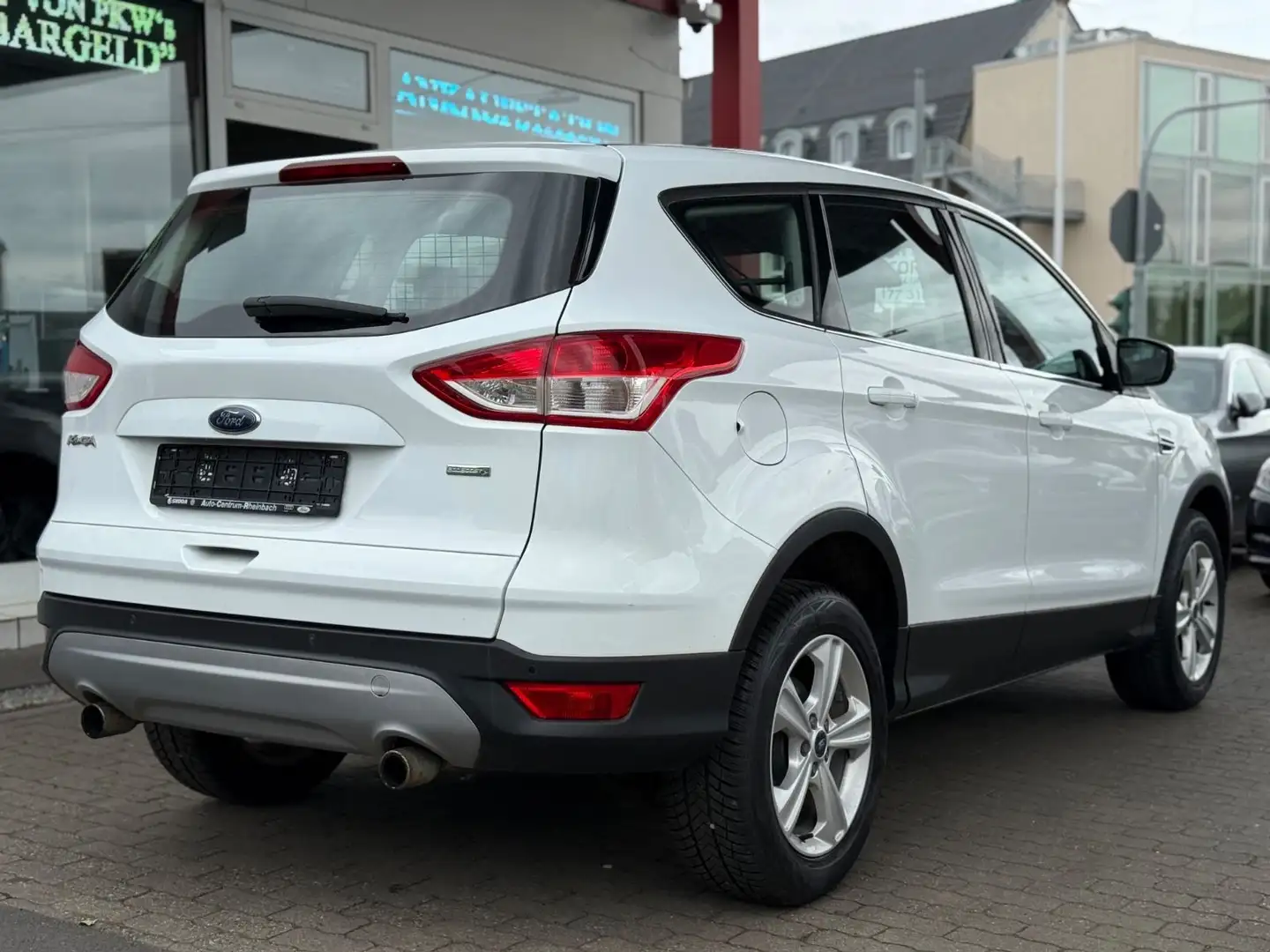 Vehicle image, number 4