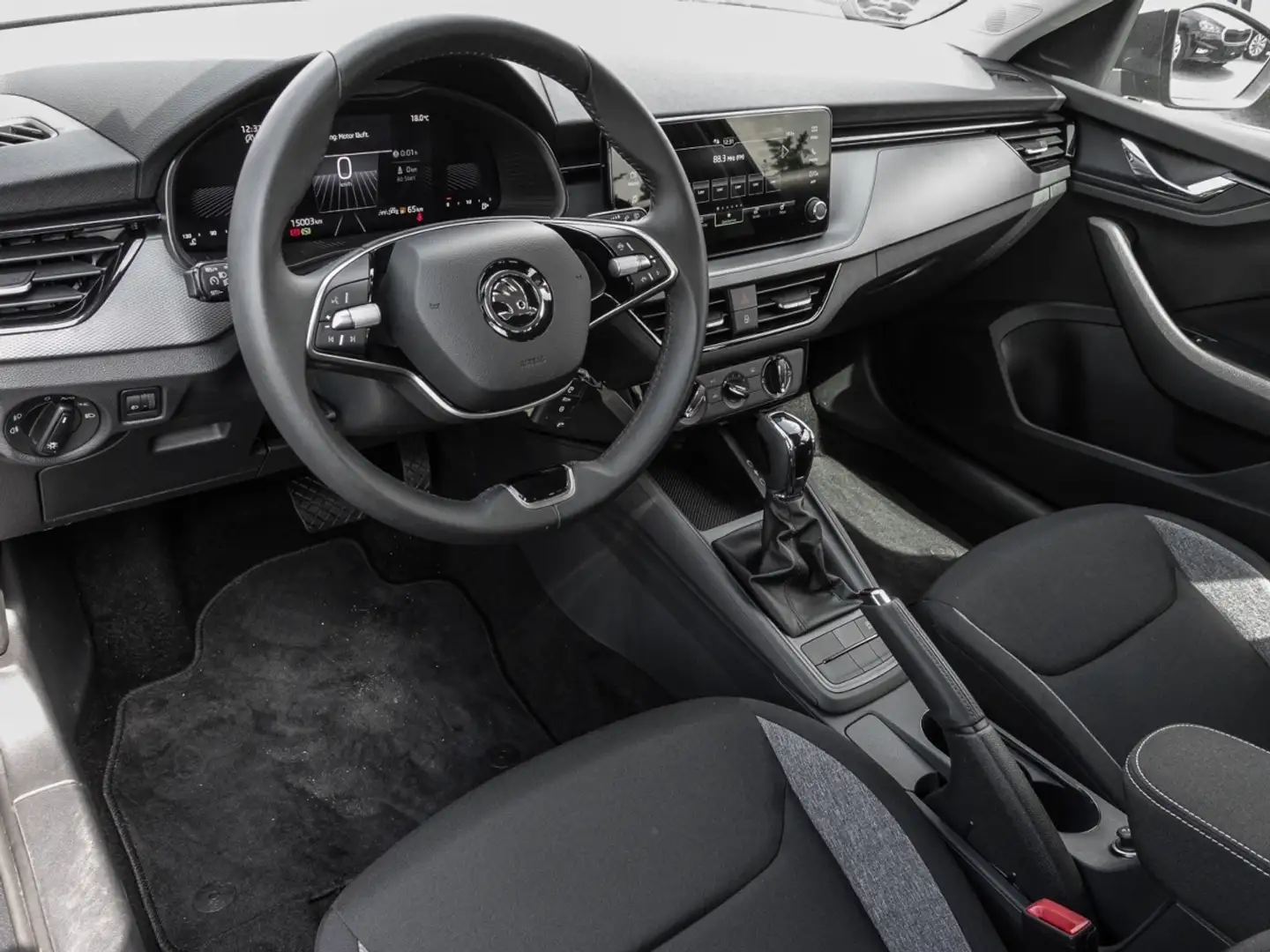 Vehicle image, number 9