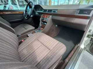 Vehicle image thumbnail, number 17