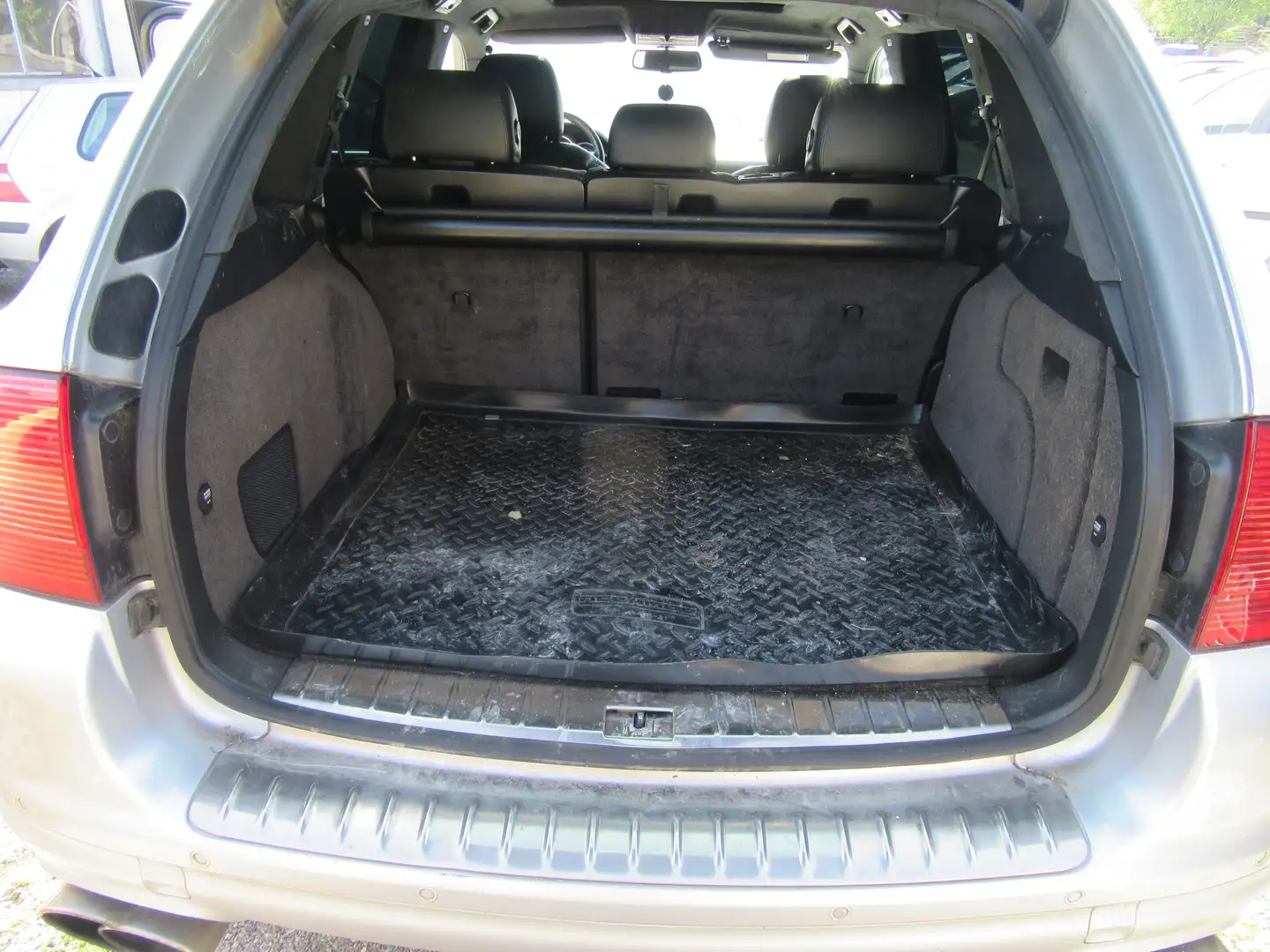 Vehicle image, number 7