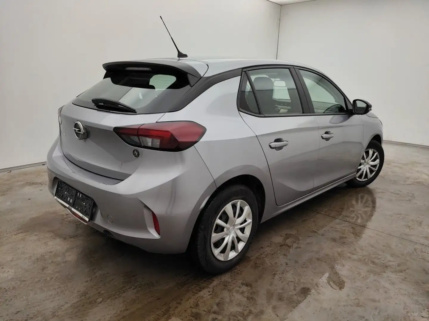 Vehicle image, number 4